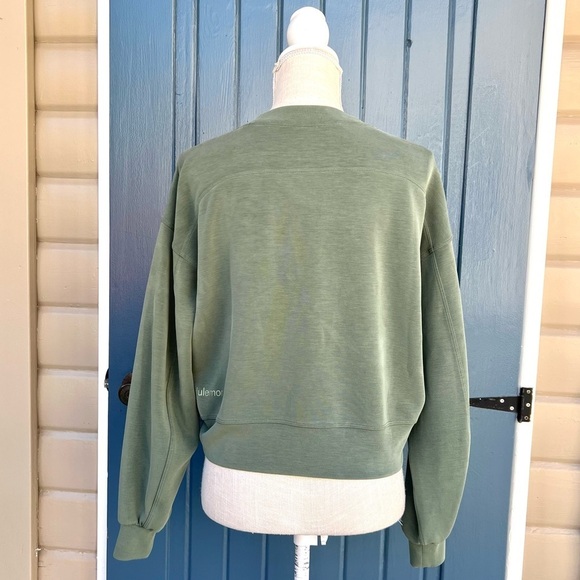 Lululemon Perfectly Oversized Cropped
Crew Softstrem Sweater Size S aka … - Picture 4 of 9